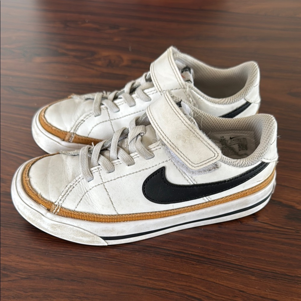 Nike court legacy sneakers